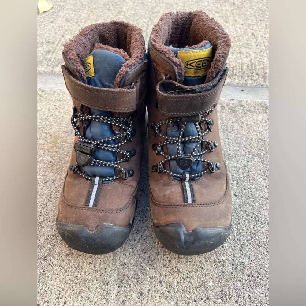 Keen Kanibou Waterproof Boots  Little Kids Size 13 Brown/ Blue. PFAS free.